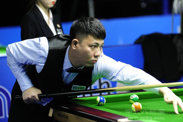 例如足球的 例如足球的